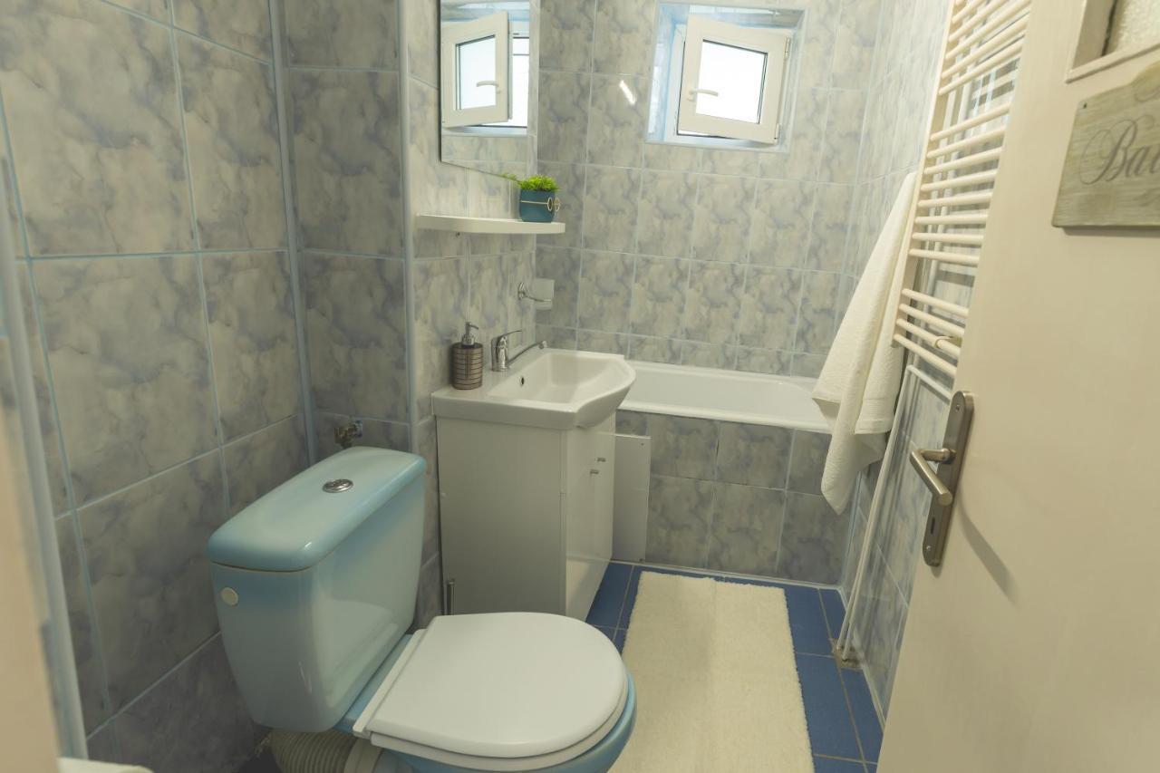 Luxury 2 Bedroom Holiday Apartment Piteşti Eksteriør bilde