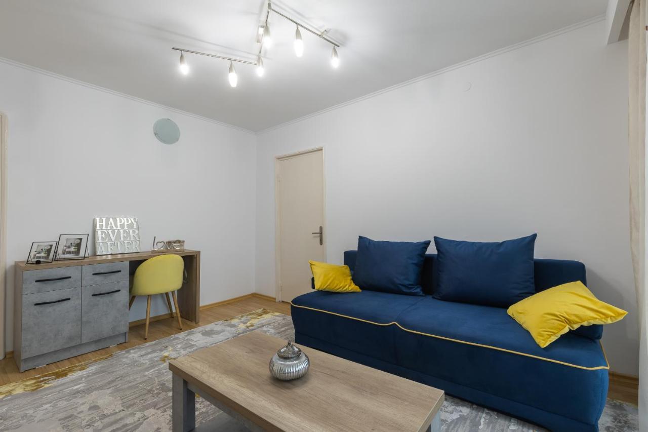 Luxury 2 Bedroom Holiday Apartment Piteşti Eksteriør bilde